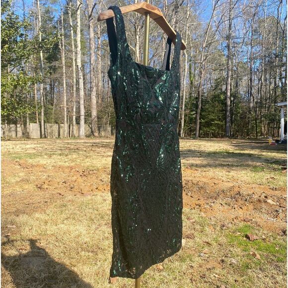 Windsor Emerald Green Sequin Pencil Mini Party Dress - Picture 6 of 8
